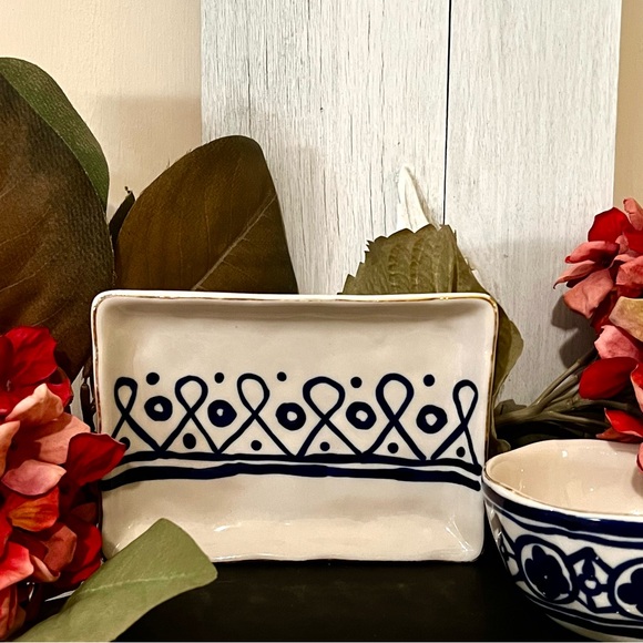 Cottage Style Blue, White, Gold Pottery Set: Olive Boat, Jewelry Dish & Bowl - Picture 2 of 5